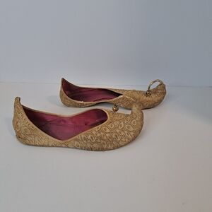 Vintage Gustinettes Ballet Flats with Bell Detail Size 6.5 M Gold Metallic